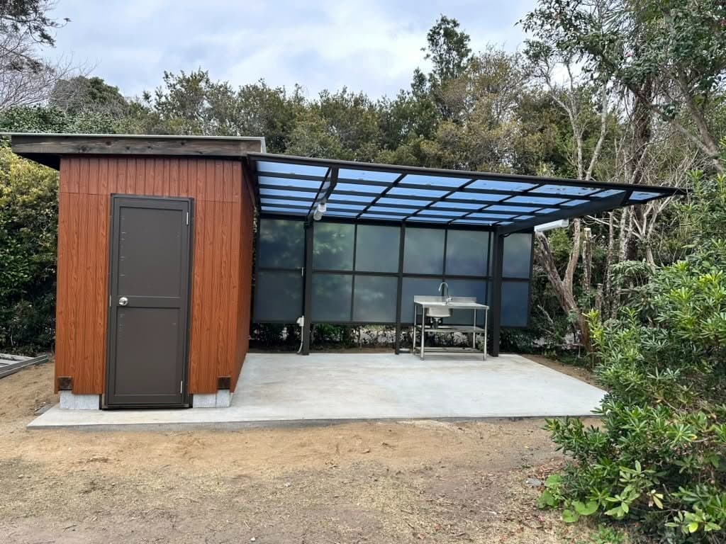 プライベートキャンプ場に水洗トイレと炊事場を作った|費用200万円・工期2ヶ月