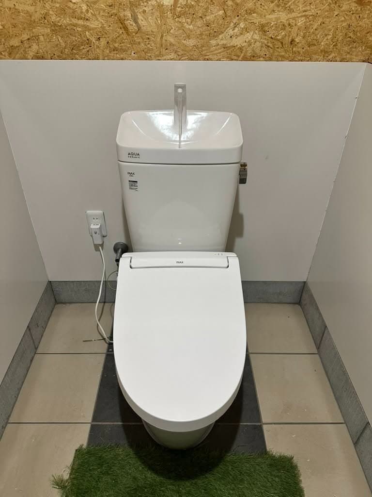 プライベートキャンプ場に水洗トイレと炊事場を作った|費用200万円・工期2ヶ月 写真2